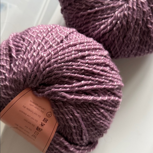 Louisa Harding yarn
Size:174 yds each
Color:2-gray,2-plum - Picture 6 of 7